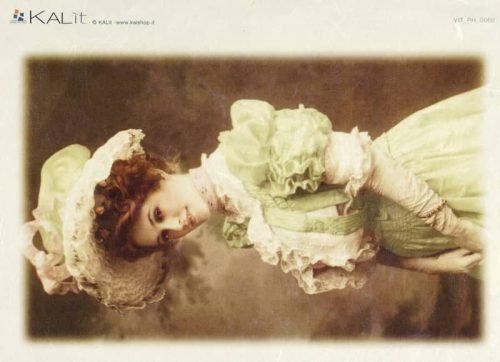 Rice Paper - Old Pictures Lady in Green (22 x 32cm)